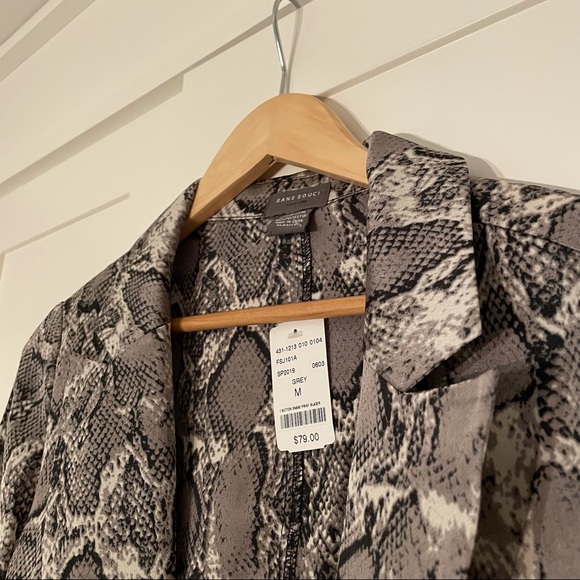 (NEW) MENDOCINO Snake print blazer. Tag on, perfect condition, size M. - Picture 5 of 6